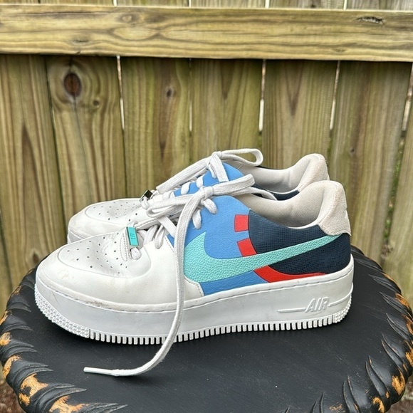 Nike Air Force 1 Sage Low 'Platinum Tint, size 7 - Picture 4 of 8